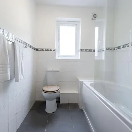 Frances Mews - Location Long By Shortstayuk Apartment *