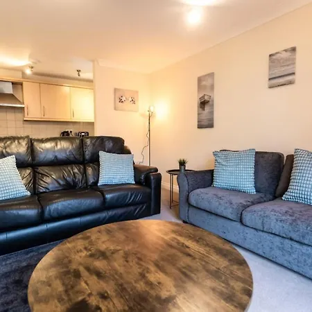 Frances Mews - Location Long By Shortstayuk