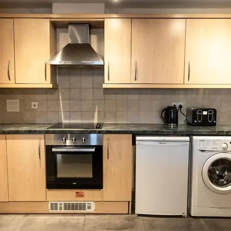 Frances Mews - Location Long By Shortstayuk